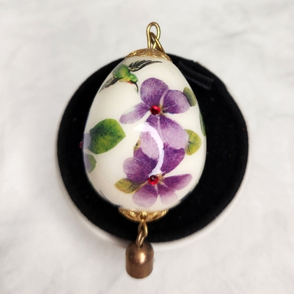 Vintage handpainted quail egg pendant - Picture 3 of 7